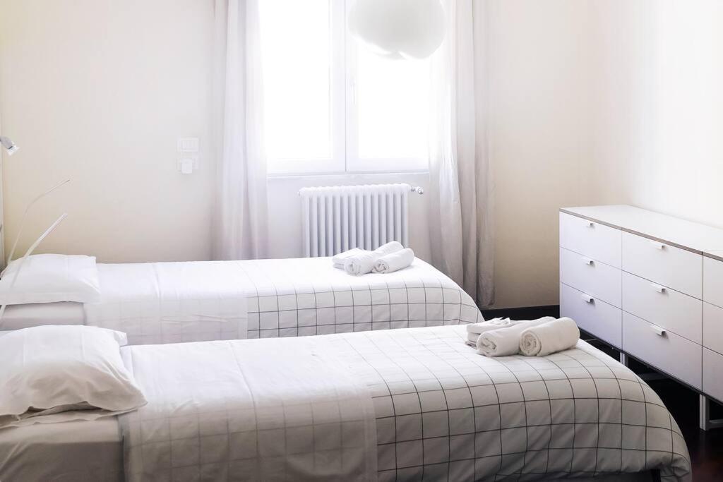 City Suite - Appartamento Spazioso Nel Centro Di Bari Bagian luar foto